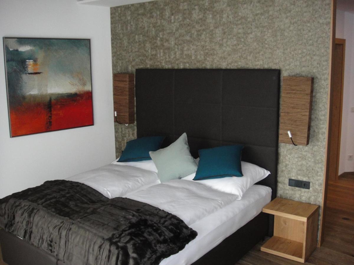 Haus Alt St. Anton Apartment Sankt Anton am Arlberg Bagian luar foto