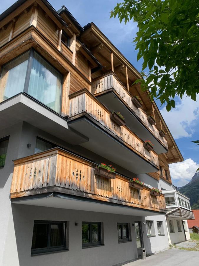 Haus Alt St. Anton Apartment Sankt Anton am Arlberg Bagian luar foto