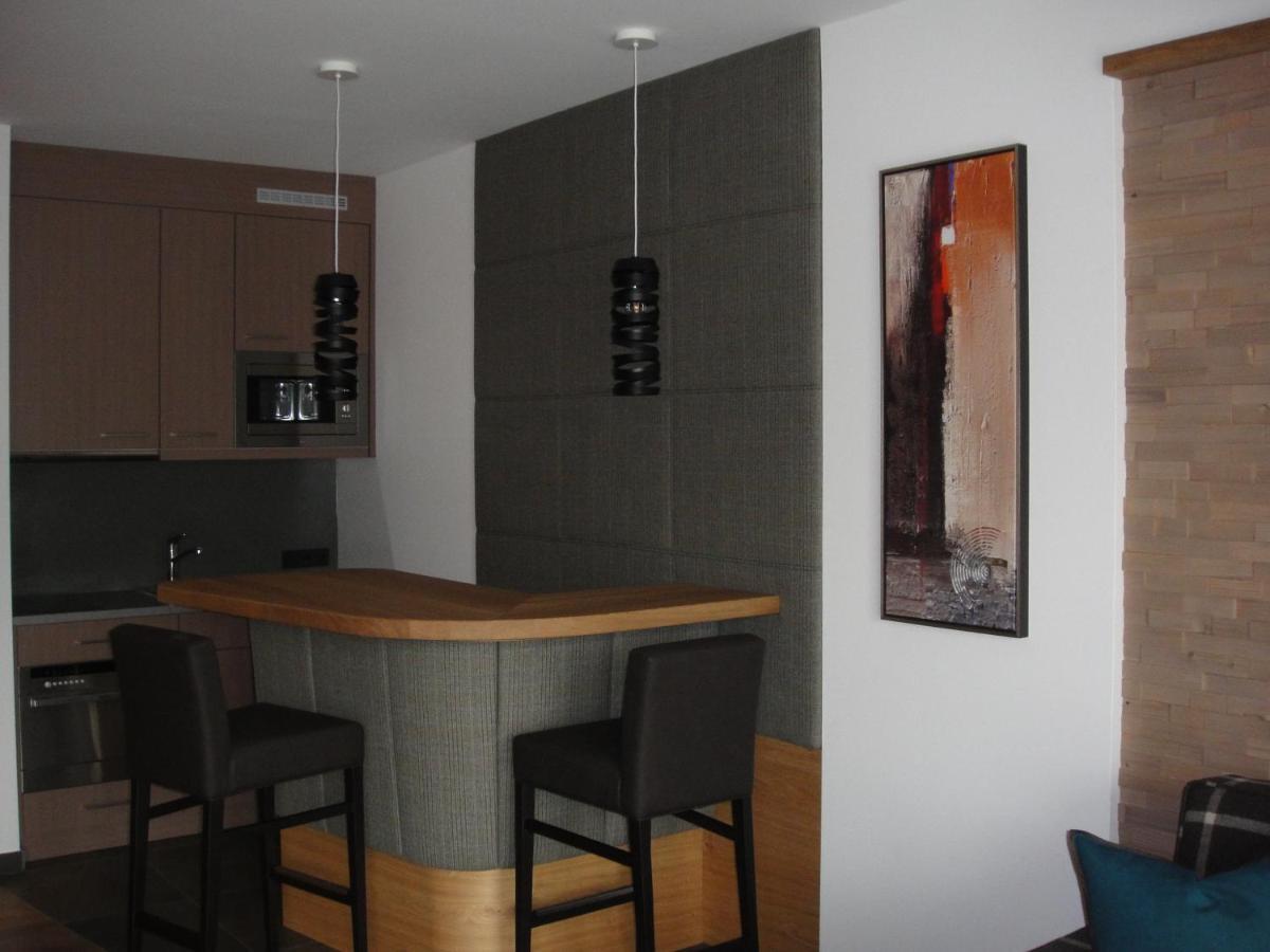 Haus Alt St. Anton Apartment Sankt Anton am Arlberg Bagian luar foto